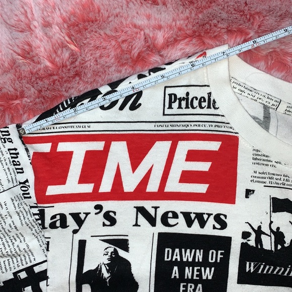 ‼️SOLD‼️Forever 21 graphic newspaper crop tee shirt size small - Picture 13 of 14